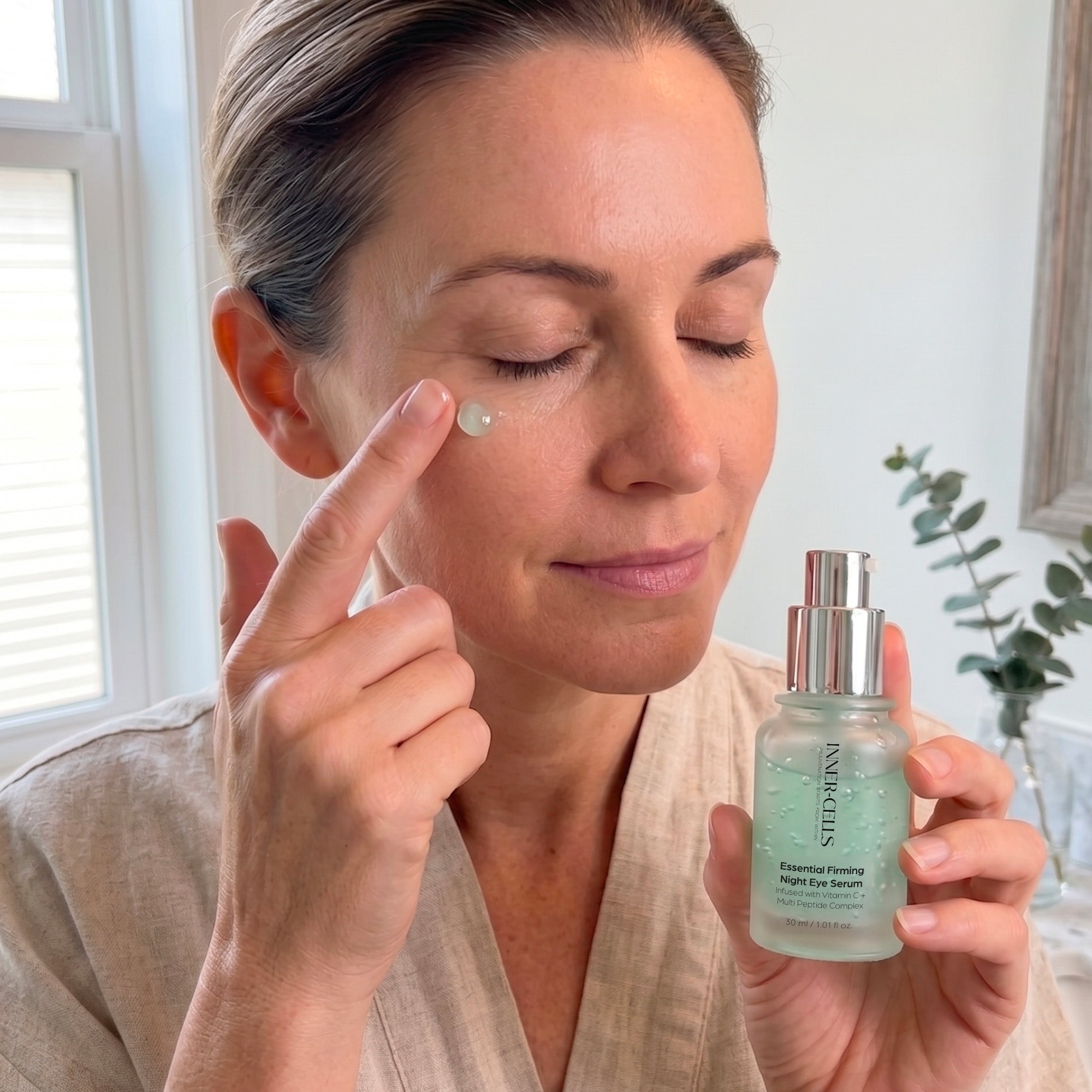 Essential Firming Night Eye Serum Infused with Vitamin C + Multi